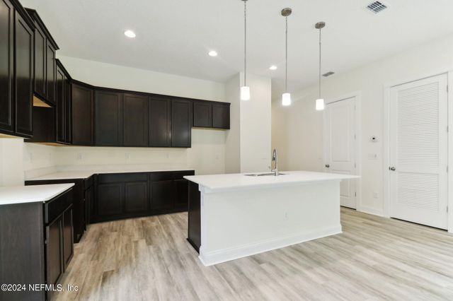 7864 DRIGGERS Street, Jacksonville, FL 32220
