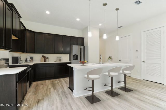 7864 DRIGGERS Street, Jacksonville, FL 32220