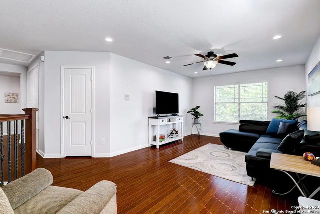 2911 Zurich, San Antonio, TX 78230