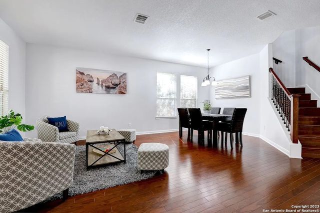2911 Zurich, San Antonio, TX 78230
