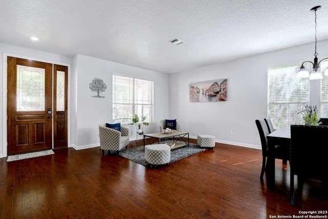 2911 Zurich, San Antonio, TX 78230