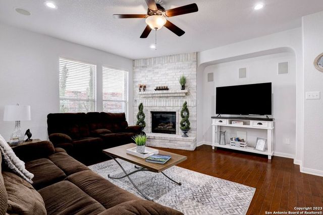 2911 Zurich, San Antonio, TX 78230