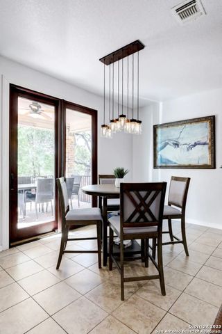 2911 Zurich, San Antonio, TX 78230