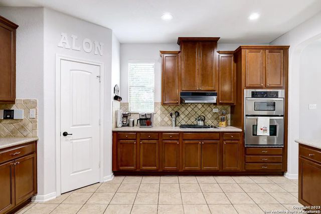 2911 Zurich, San Antonio, TX 78230