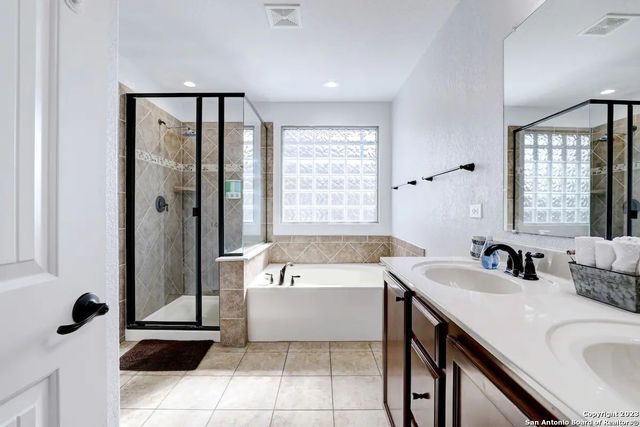 2911 Zurich, San Antonio, TX 78230
