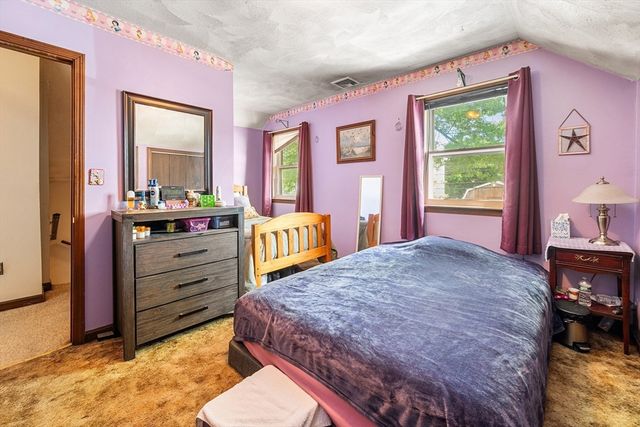 8 Myrtle St, Lynn, MA 01905