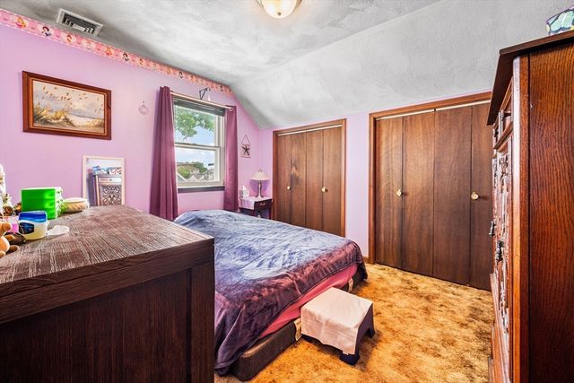 8 Myrtle St, Lynn, MA 01905