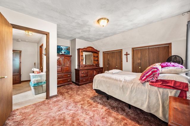 8 Myrtle St, Lynn, MA 01905