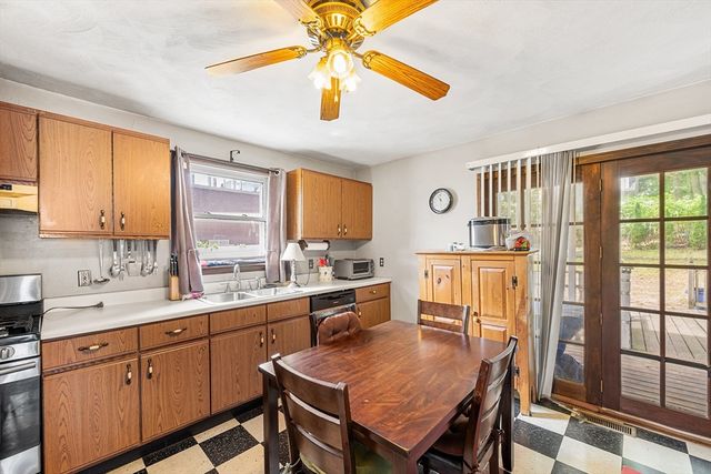 8 Myrtle St, Lynn, MA 01905
