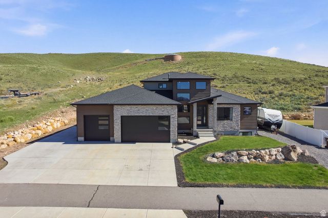 2313 E PATRIOT DR, Eagle Mountain, UT 84005