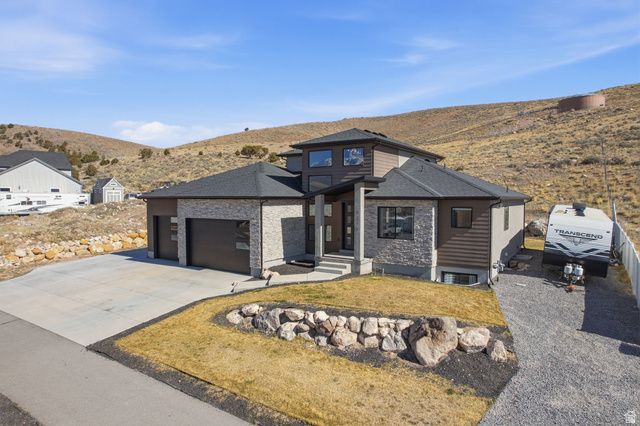 2313 E PATRIOT DR, Eagle Mountain, UT 84005
