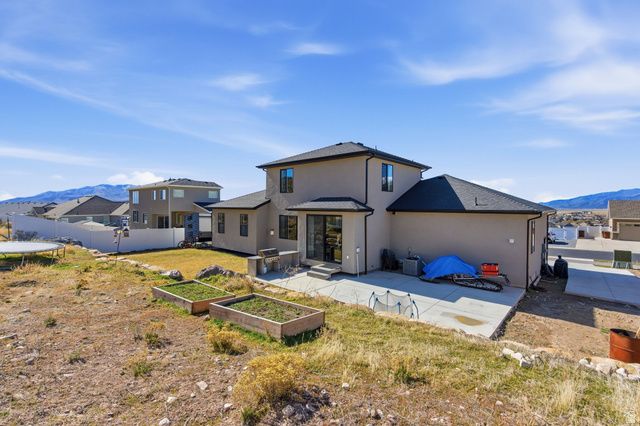 2313 E PATRIOT DR, Eagle Mountain, UT 84005
