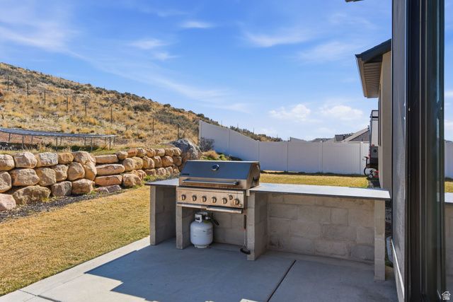 2313 E PATRIOT DR, Eagle Mountain, UT 84005