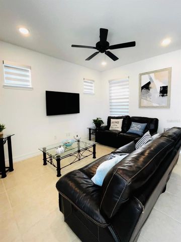 8565 LAMPPOST LANE, Orlando, FL 32832