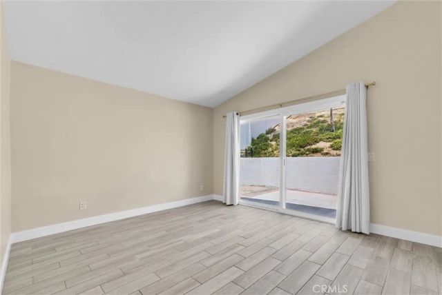 501 Roosevelt, Corona, CA 92879