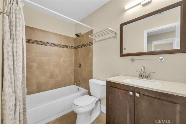 501 Roosevelt, Corona, CA 92879