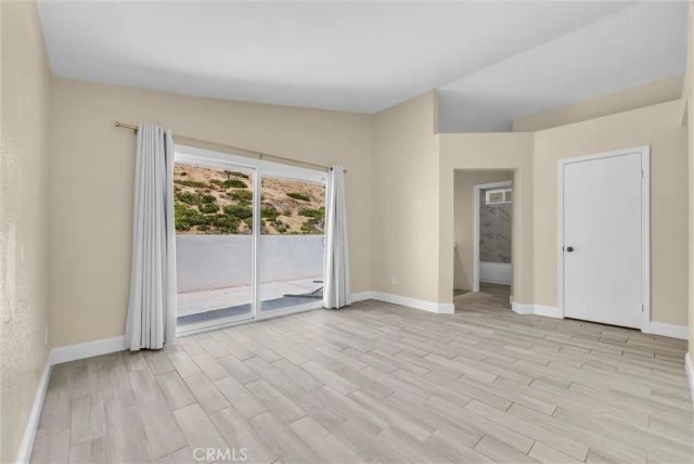 501 Roosevelt, Corona, CA 92879