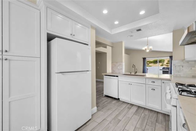 501 Roosevelt, Corona, CA 92879