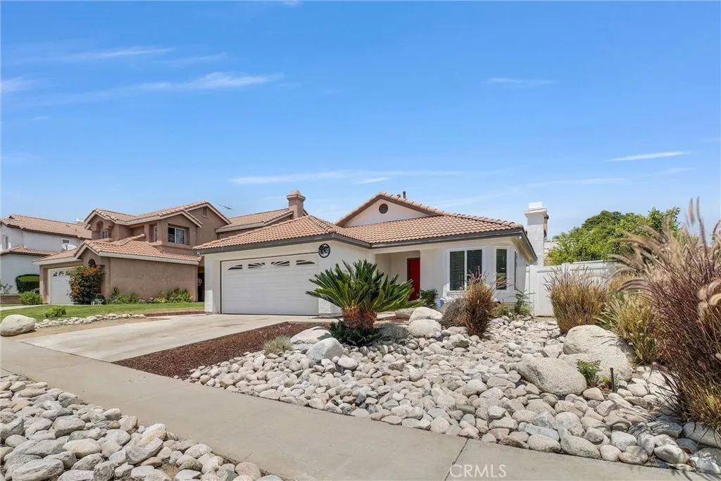 501 Roosevelt, Corona, CA 92879