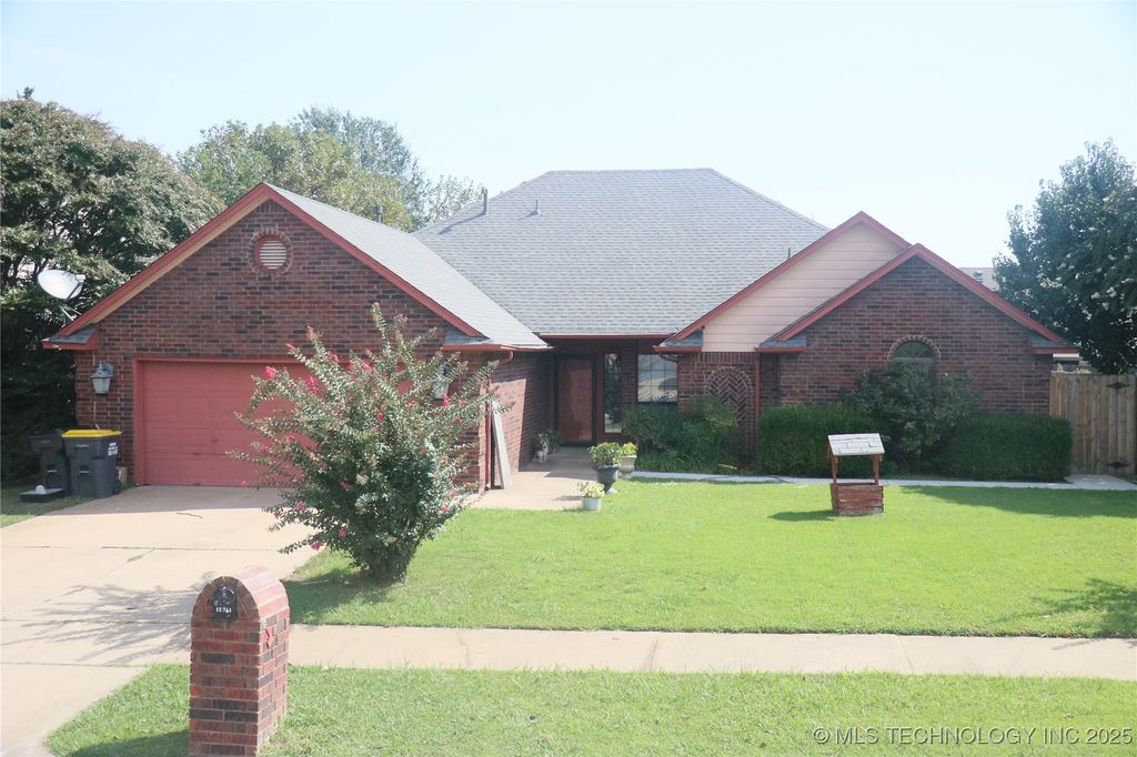 13761 S Nyssa Court, Glenpool, OK 74033