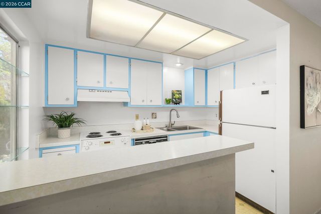 1201 Skycrest Dr 2, Walnut Creek, CA 94595