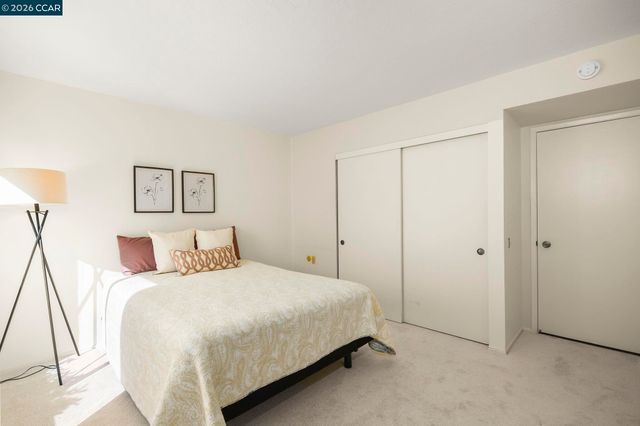 1201 Skycrest Dr 2, Walnut Creek, CA 94595