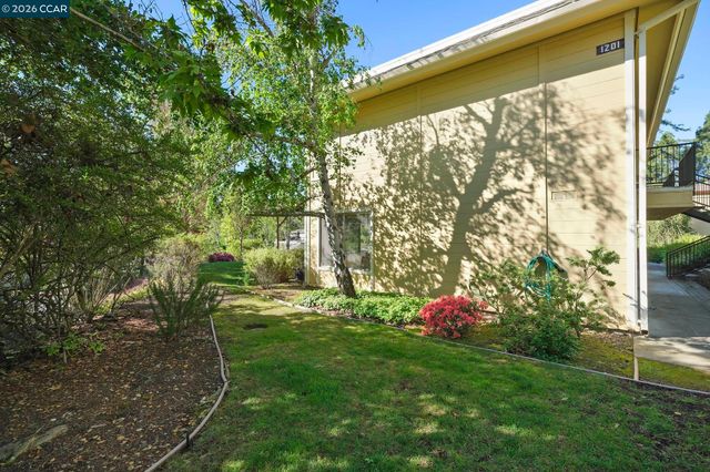 1201 Skycrest Dr 2, Walnut Creek, CA 94595