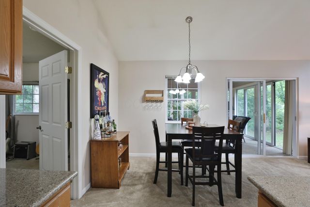6828 Silverrock Drive, New Albany, OH 43054