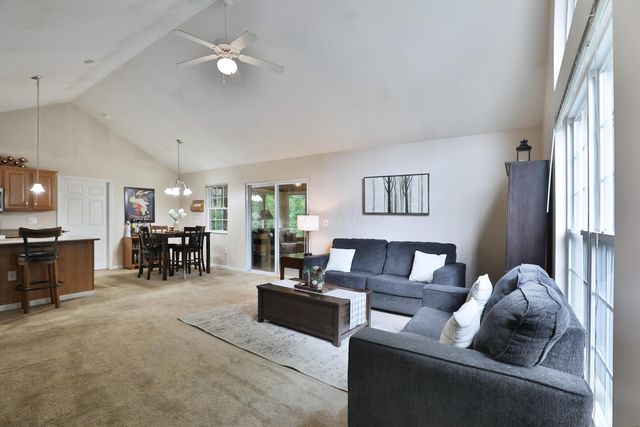 6828 Silverrock Drive, New Albany, OH 43054