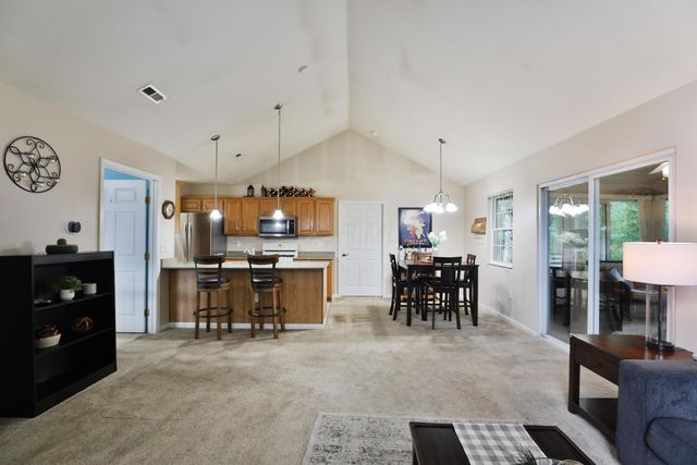 6828 Silverrock Drive, New Albany, OH 43054