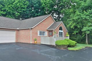 6828 Silverrock Drive, New Albany, OH 43054