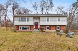 5 Nyselius Place, Stamford, CT 06905