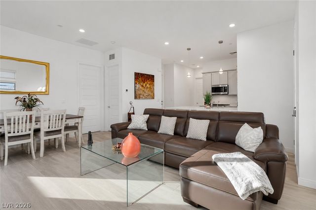 912 Allister Fields Lane, Las Vegas, NV 89138