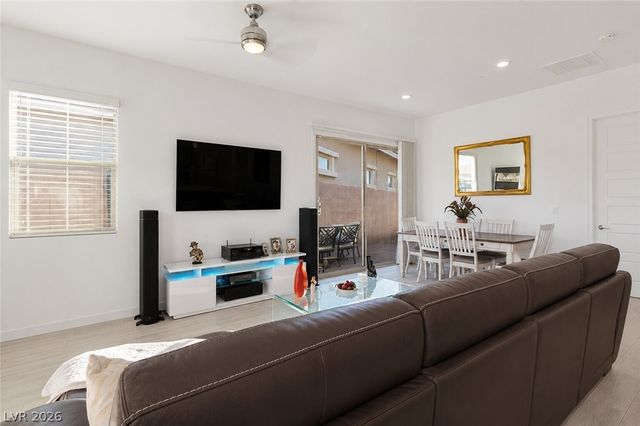 912 Allister Fields Lane, Las Vegas, NV 89138