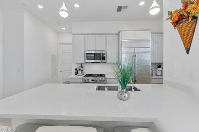912 Allister Fields Lane, Las Vegas, NV 89138
