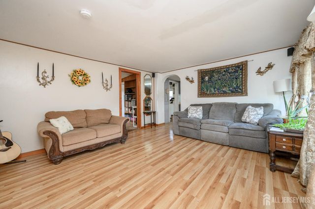 35 Potts Road, Robbinsville, NJ 08691