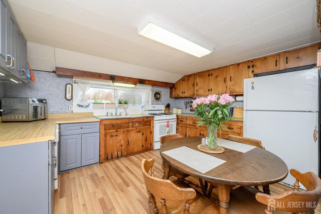 35 Potts Road, Robbinsville, NJ 08691