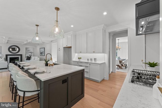 3 WHITWORTH AVE, Paoli, PA 19301