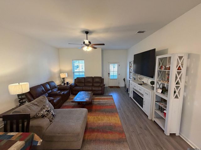 40087 Trace Ave, Prairieville, LA 70769