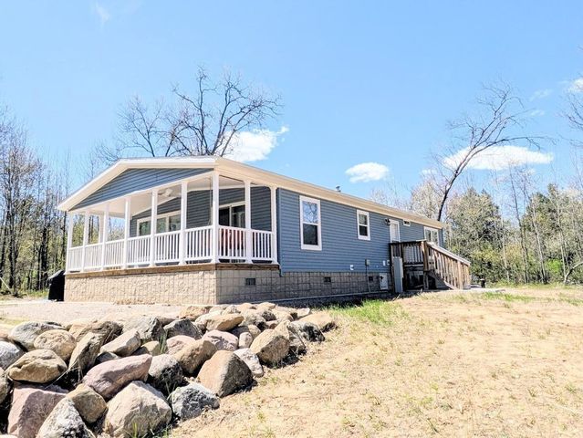 385 Ember Court, Oxford, WI 53965