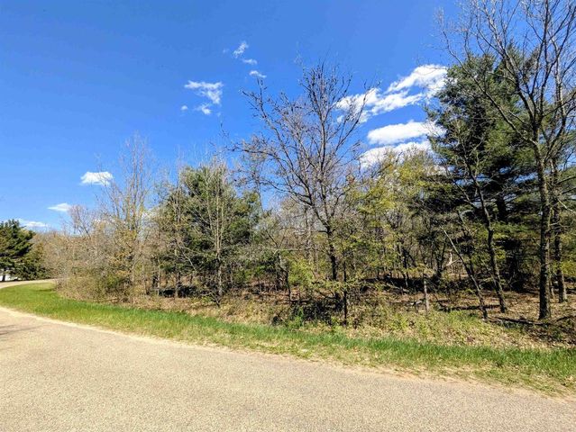 385 Ember Court, Oxford, WI 53965