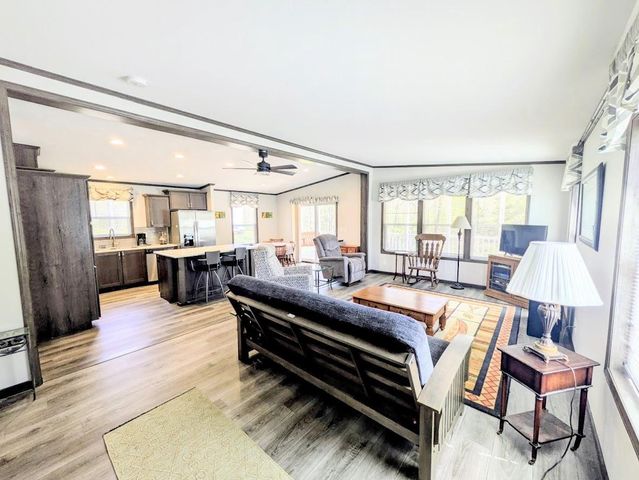 385 Ember Court, Oxford, WI 53965