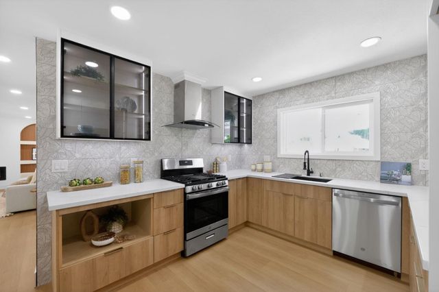 2261 Central Park Drive, Campbell, CA 95008