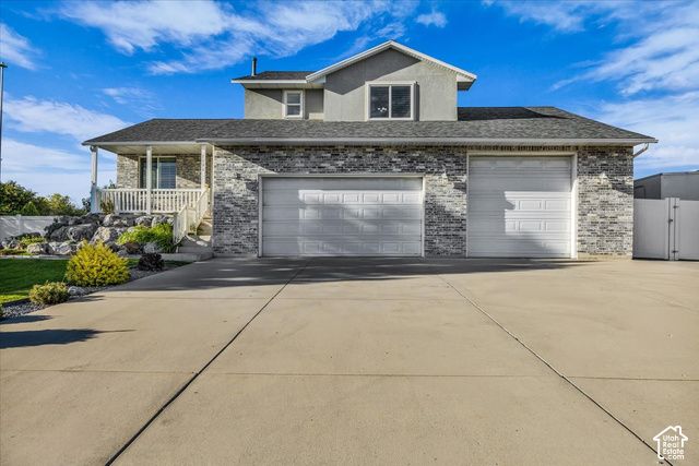 1106 W 2700 S, Syracuse, UT 84075