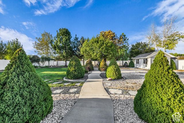 1106 W 2700 S, Syracuse, UT 84075