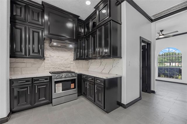 21703 Spur Circle Lane, Crosby, TX 77532