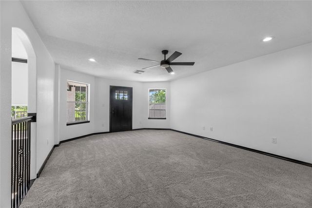 21703 Spur Circle Lane, Crosby, TX 77532