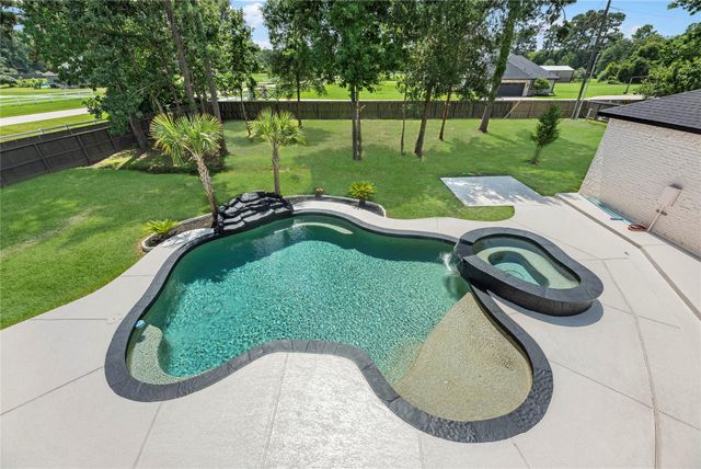 21703 Spur Circle Lane, Crosby, TX 77532