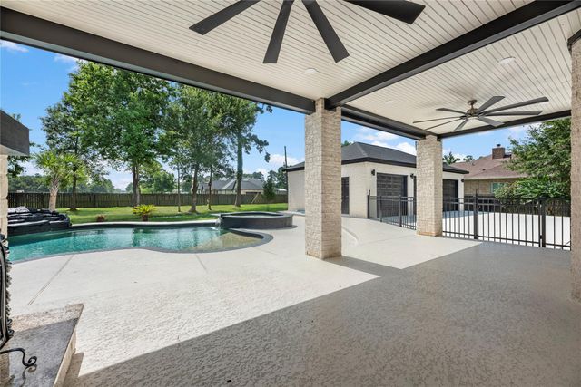 21703 Spur Circle Lane, Crosby, TX 77532