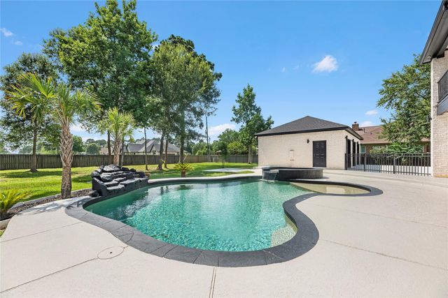 21703 Spur Circle Lane, Crosby, TX 77532